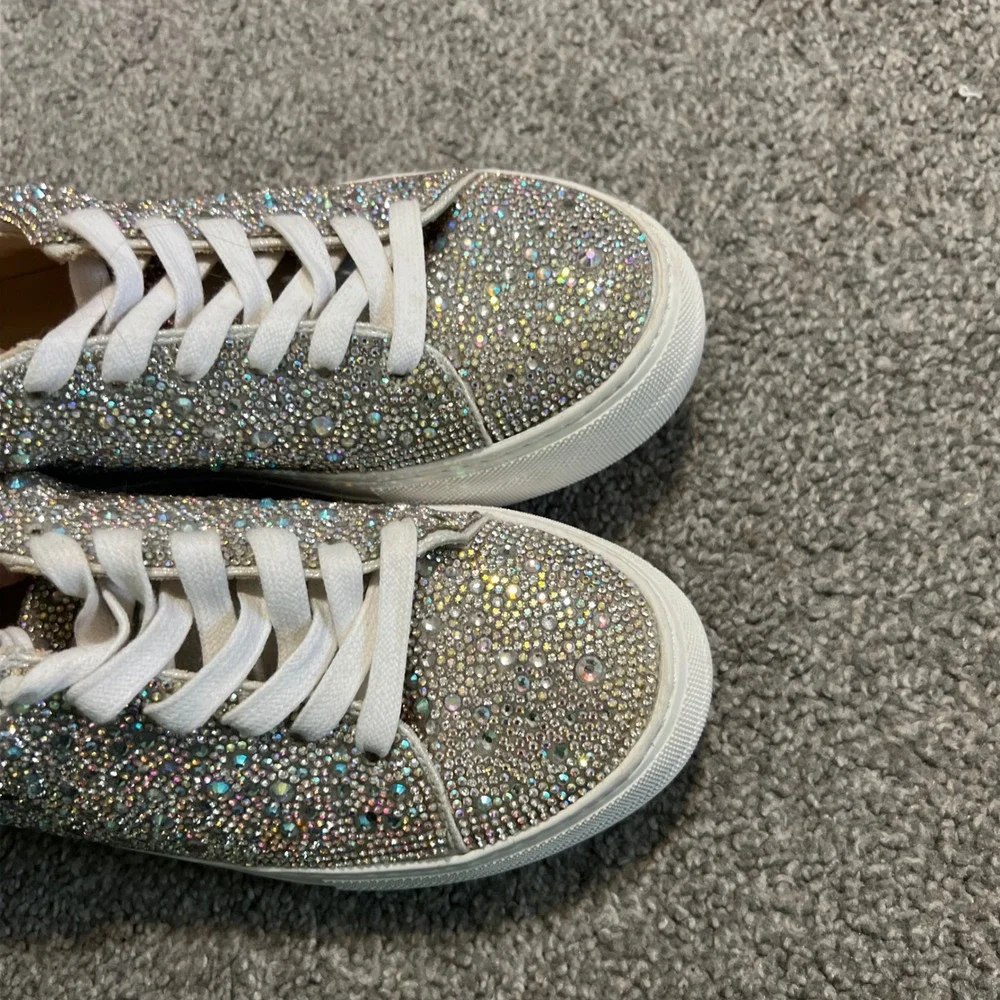 Betsey Johnson Sidny Rhinestone Platform Sneakers Womens 8.5 Silver Iridescent